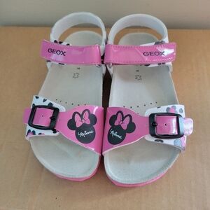 New 10t Disney sandals